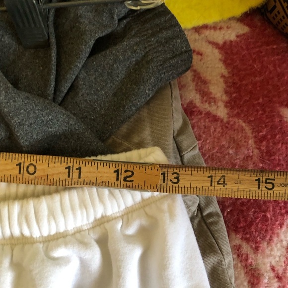 Offline White Crop Shorts Medium Run Larger - Picture 3 of 8